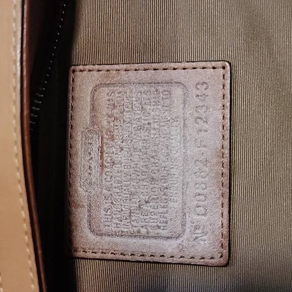 Coach D0882F12343 Light Brown Leather Shoulder Bag Handbag Purse - Picture 9 of 11